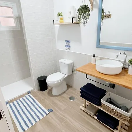 South Domi Semesterbostad *