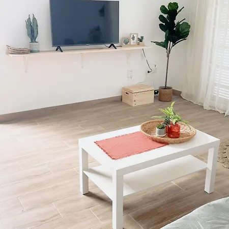 South Domi Semesterbostad *